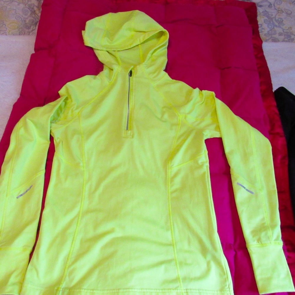 MGP | women’s 1/4 zip comfort fit hoodie